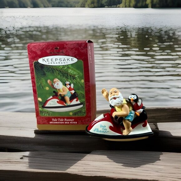 2000 Hallmark Santa Claus Ornament Yule Tide Runner Keepsake Santa On Vacation - Picture 1 of 4